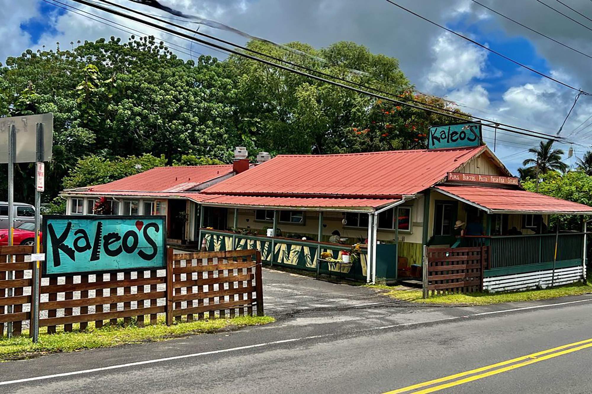 Kaleo's Restaurant, Hilo a short drive from Ala Kai Bed and Breakfast